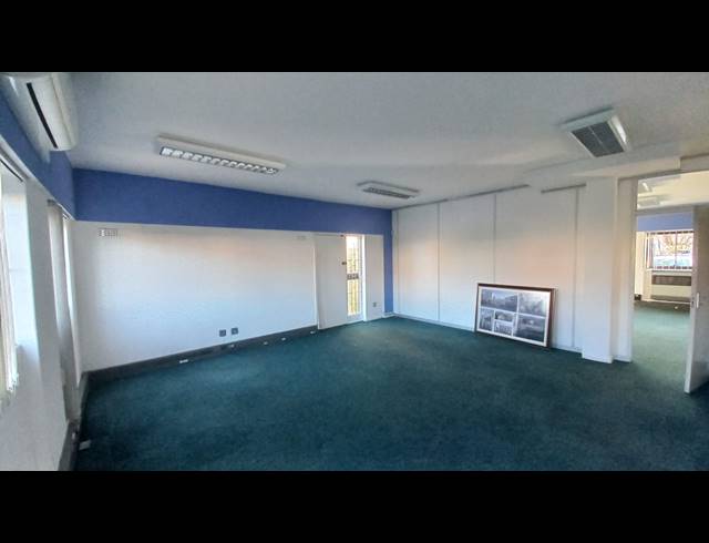 123M² OFFICE TO LET IN CLAREMONT